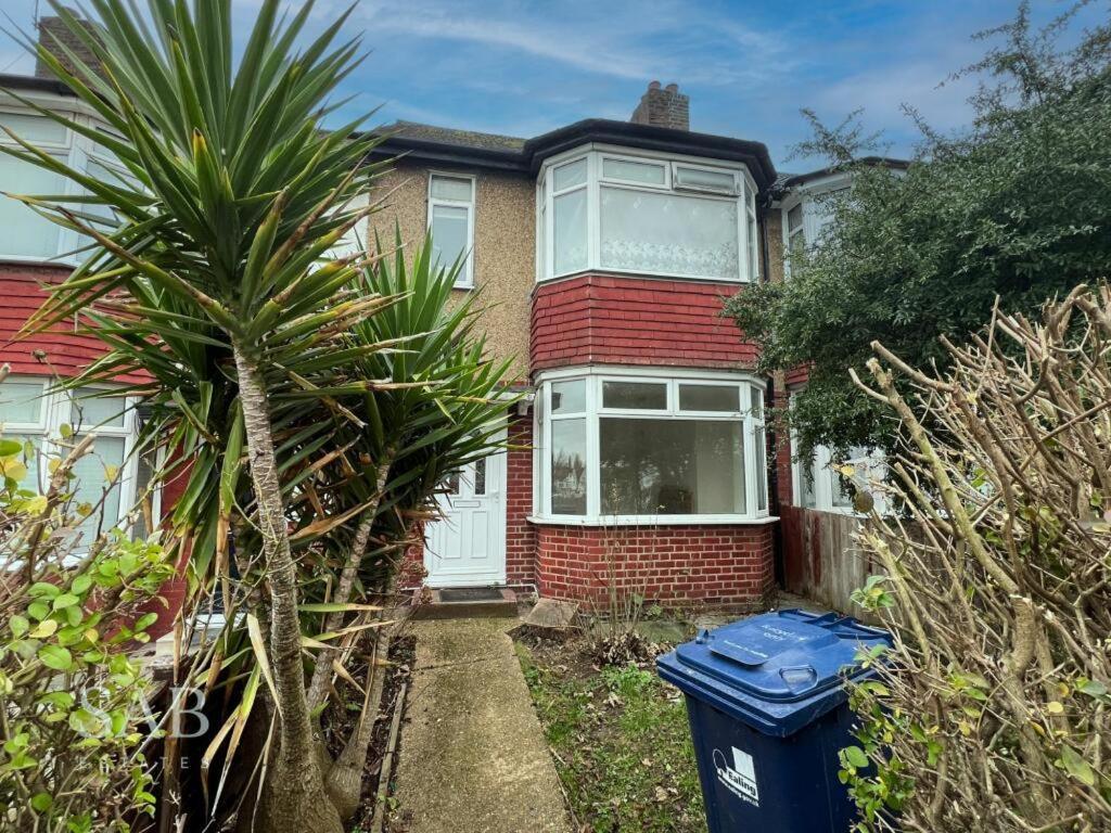 Ritz Place 3 Northolt  Exterior photo